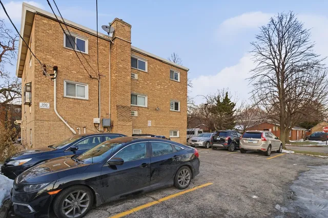 $1,695 | 200 South Boulevard, Unit 2C, Evanston, IL 60202