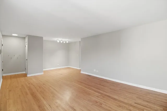 $1,695 | 200 South Boulevard, Unit 2C, Evanston, IL 60202