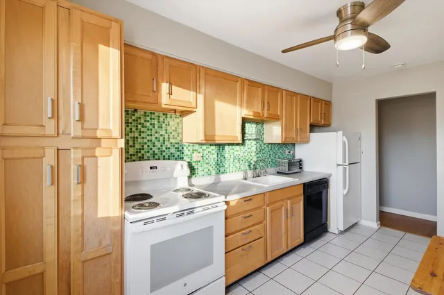 $1,695 | 200 South Boulevard, Unit 2C, Evanston, IL 60202