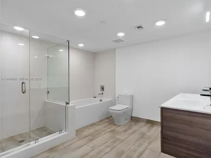 $4,300 | 9261 East Bay Harbor Drive, Unit 501, Bay Harbor Islands, FL 33154