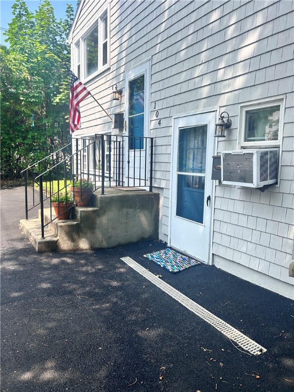 104 Kay Street, Unit 1 Newport, RI 02840 - Photo 2 of 17