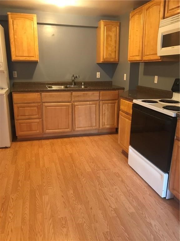 104 Kay Street, Unit 1 Newport, RI 02840 - Photo 4 of 17