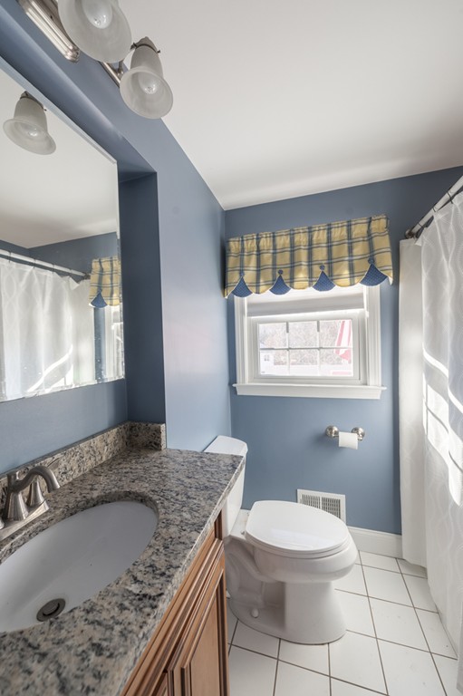 272 Den Quarry Road Lynn, MA 01904 - Photo 13 of 30 Gallery Image 13