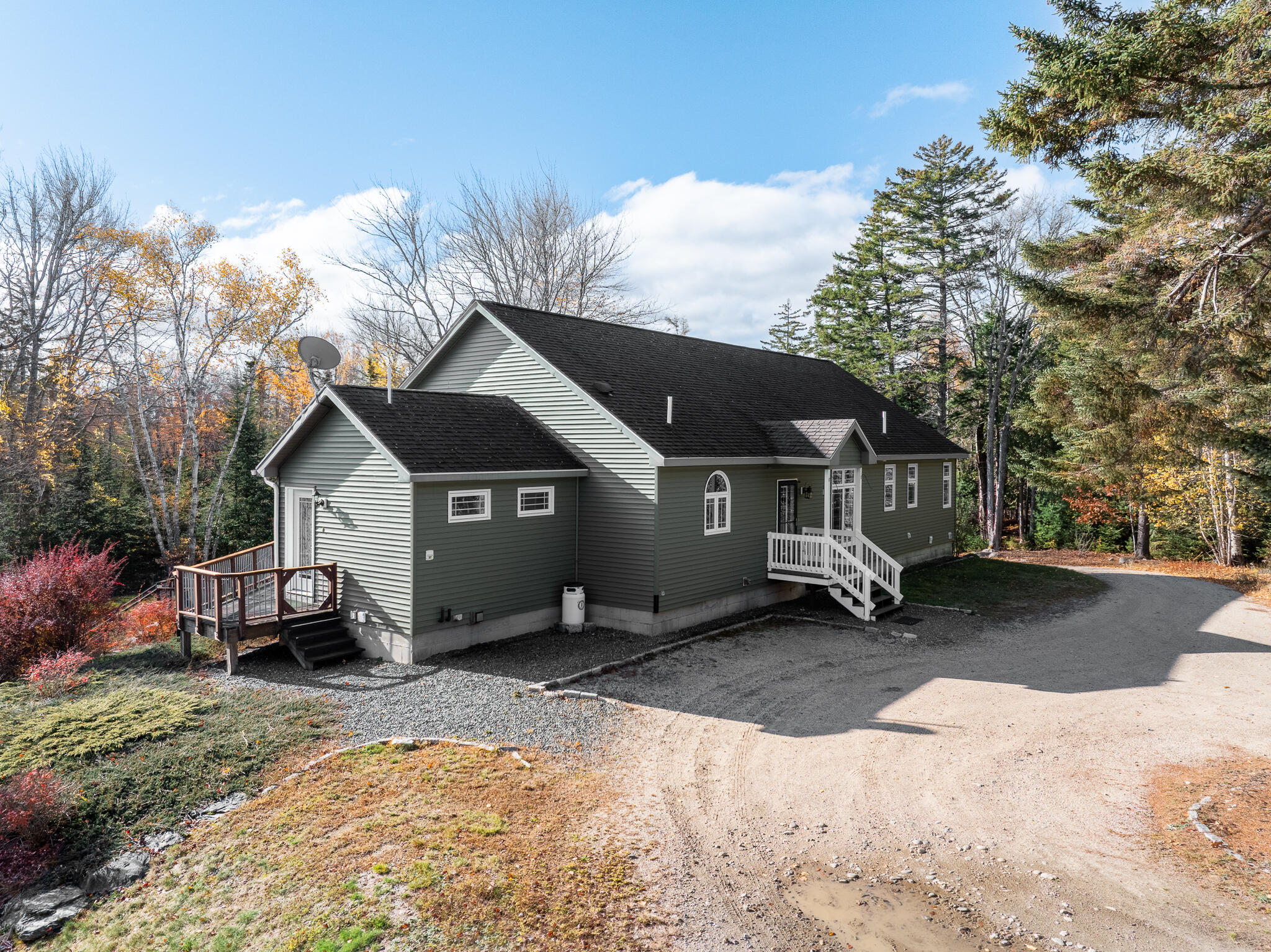 694 Lamoine Beach Road Lamoine, ME 04605 - Photo 11 of 48 694-10