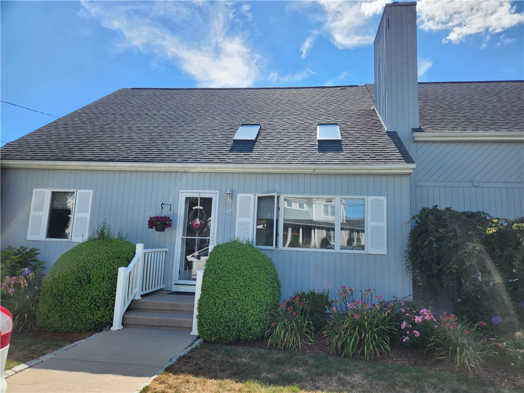 47 Treasure Road Narragansett, RI 02882 - Photo 1 of 12