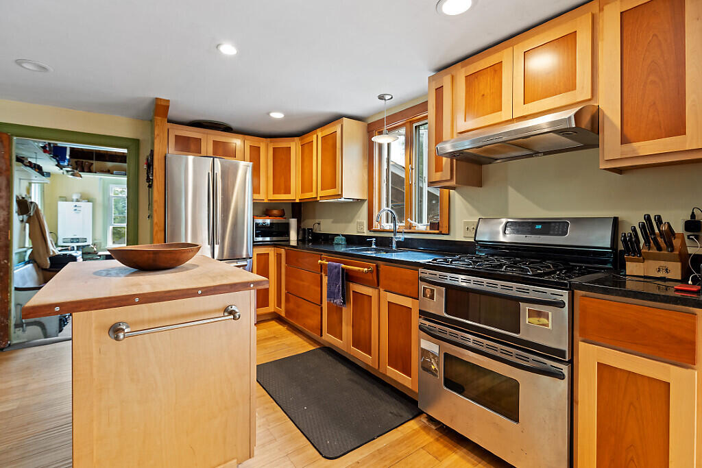 850 Lawrence Road Pownal, ME 04069 - Photo 15 of 87 29_BP5A0583_DxO_mls