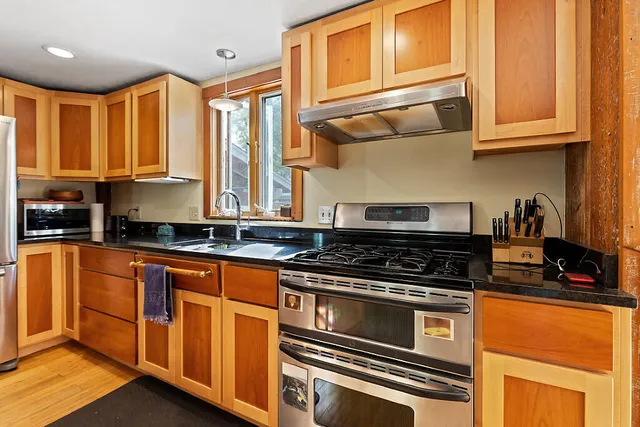 $599,000 | 850 Lawrence Road, Pownal, ME 04069