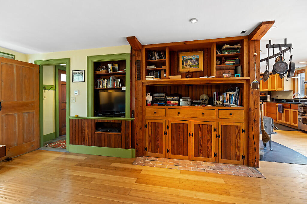 850 Lawrence Road Pownal, ME 04069 - Photo 19 of 87 32_BP5A0592_DxO_mls