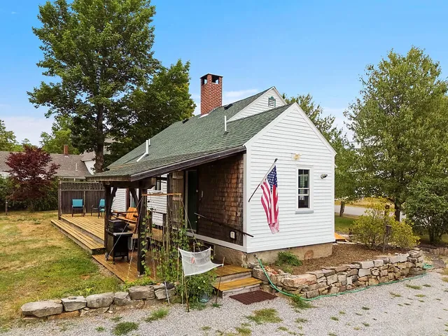 $599,000 | 850 Lawrence Road, Pownal, ME 04069