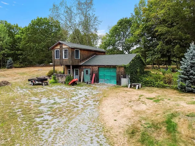 $599,000 | 850 Lawrence Road, Pownal, ME 04069