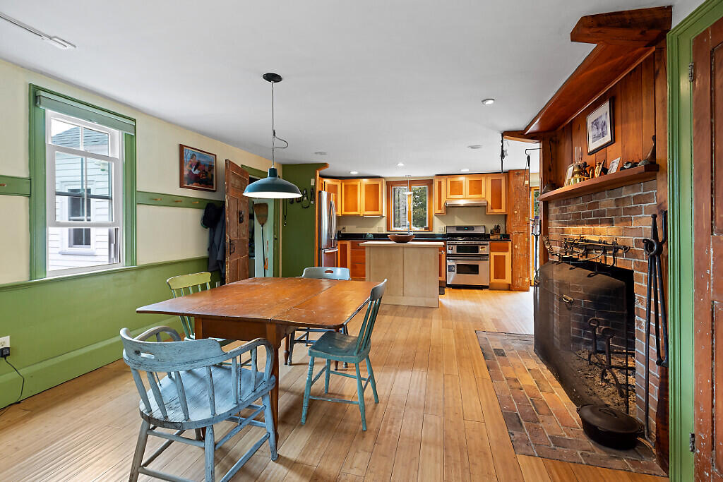 850 Lawrence Road Pownal, ME 04069 - Photo 10 of 87 21_BP5A0559_DxO_mls