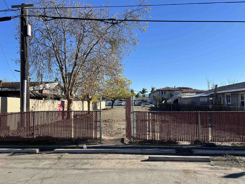 281 D Street Ramona, CA 92065 - Photo 3 of 6 a view of a house with a street
