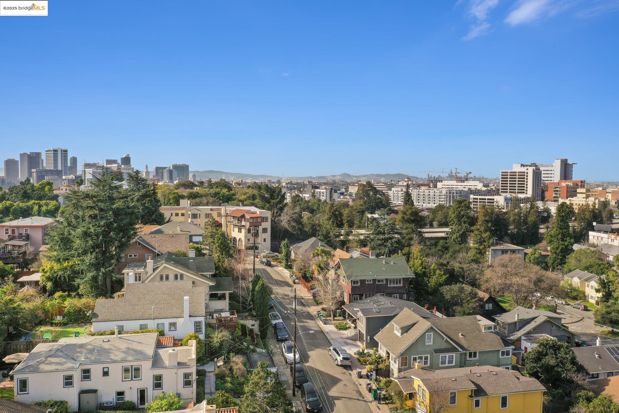 3537 Kempton Way Oakland, CA 94611 - Photo 14 of 17