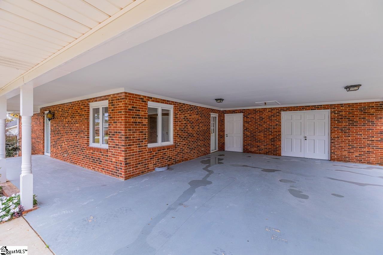 412 Midway Road Spartanburg, SC 29303 - Photo 3 of 33 Gallery Image 3