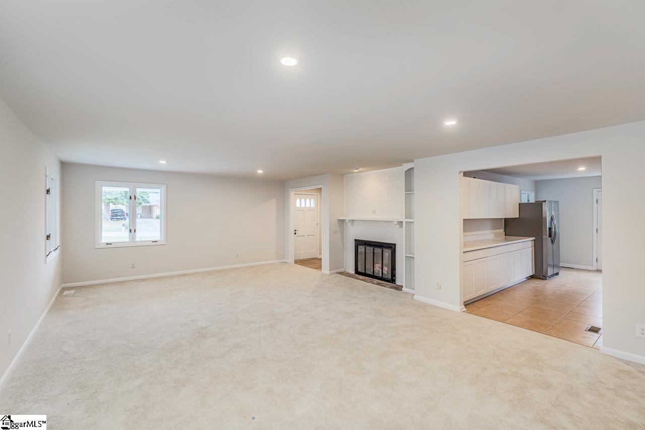 412 Midway Road Spartanburg, SC 29303 - Photo 4 of 33 Gallery Image 4