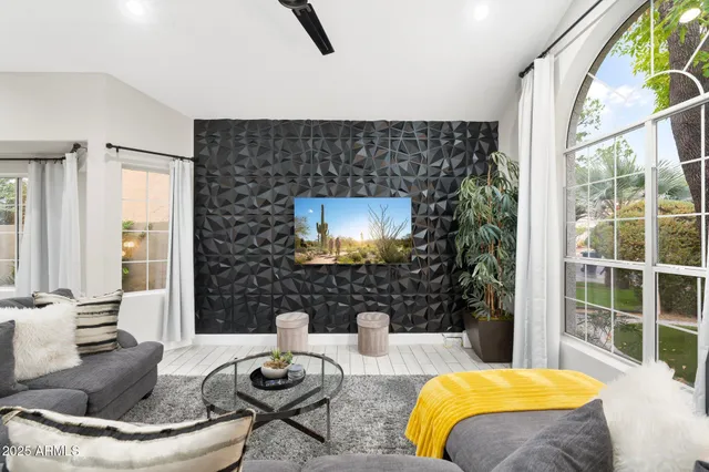 $8,000 | 9341 East Pershing Avenue, Scottsdale, AZ 85260