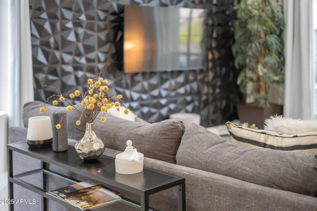 $8,000 | 9341 East Pershing Avenue, Scottsdale, AZ 85260