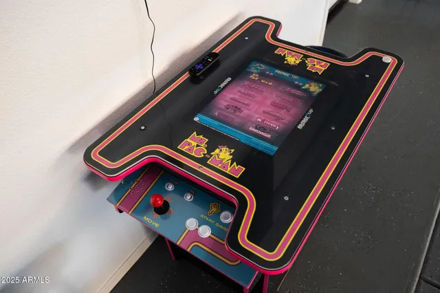 $8,000 | 9341 East Pershing Avenue, Scottsdale, AZ 85260