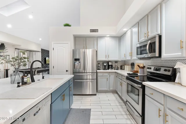 $8,000 | 9341 East Pershing Avenue, Scottsdale, AZ 85260