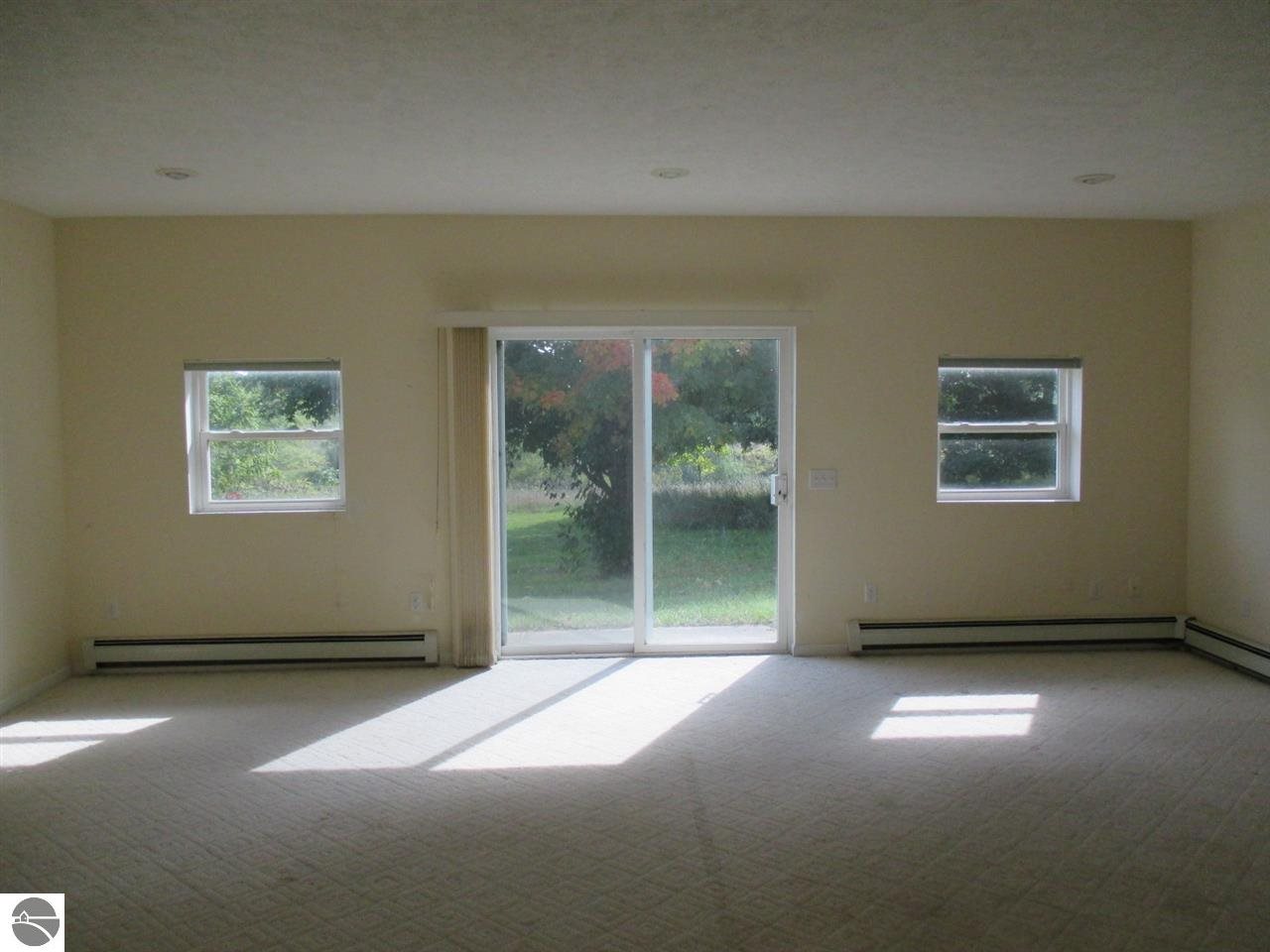 11002 Craig Road Traverse City, MI 49686 - Photo 19 of 50 1791087-18.JPG