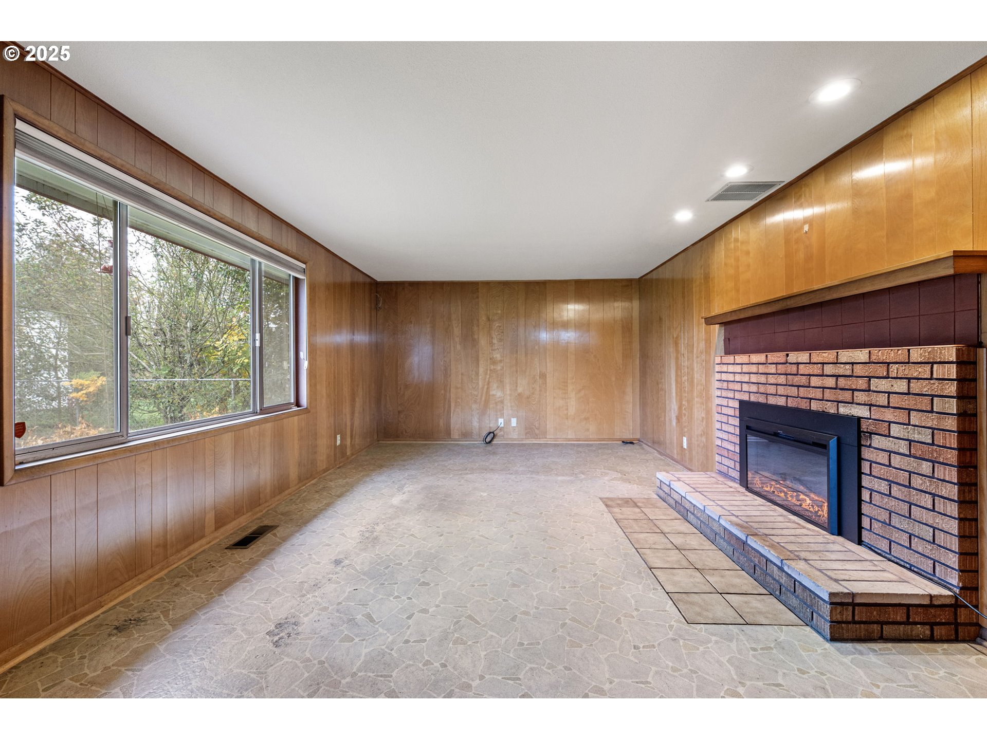 236 Greenvale Drive Springfield, OR 97477 - Photo 12 of 33 Gallery Image 12
