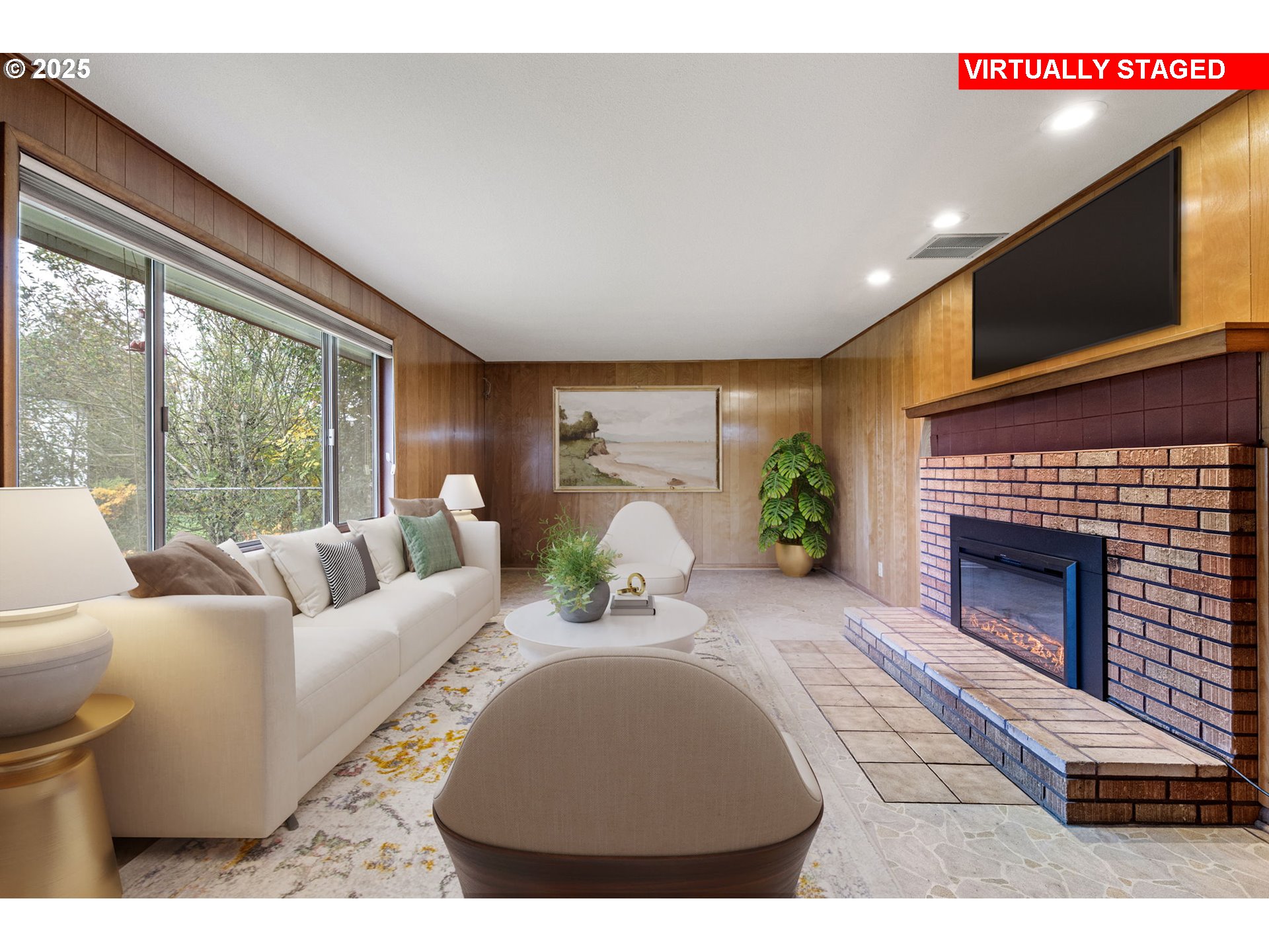 236 Greenvale Drive Springfield, OR 97477 - Photo 14 of 33 Family Room