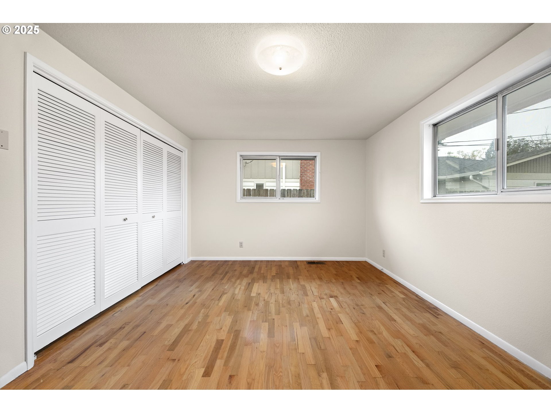 236 Greenvale Drive Springfield, OR 97477 - Photo 21 of 33 Bedroom, Primary