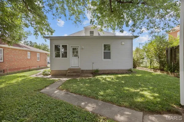 $184,500 | 640 North 3rd Street, Ste. Genevieve, MO 63670