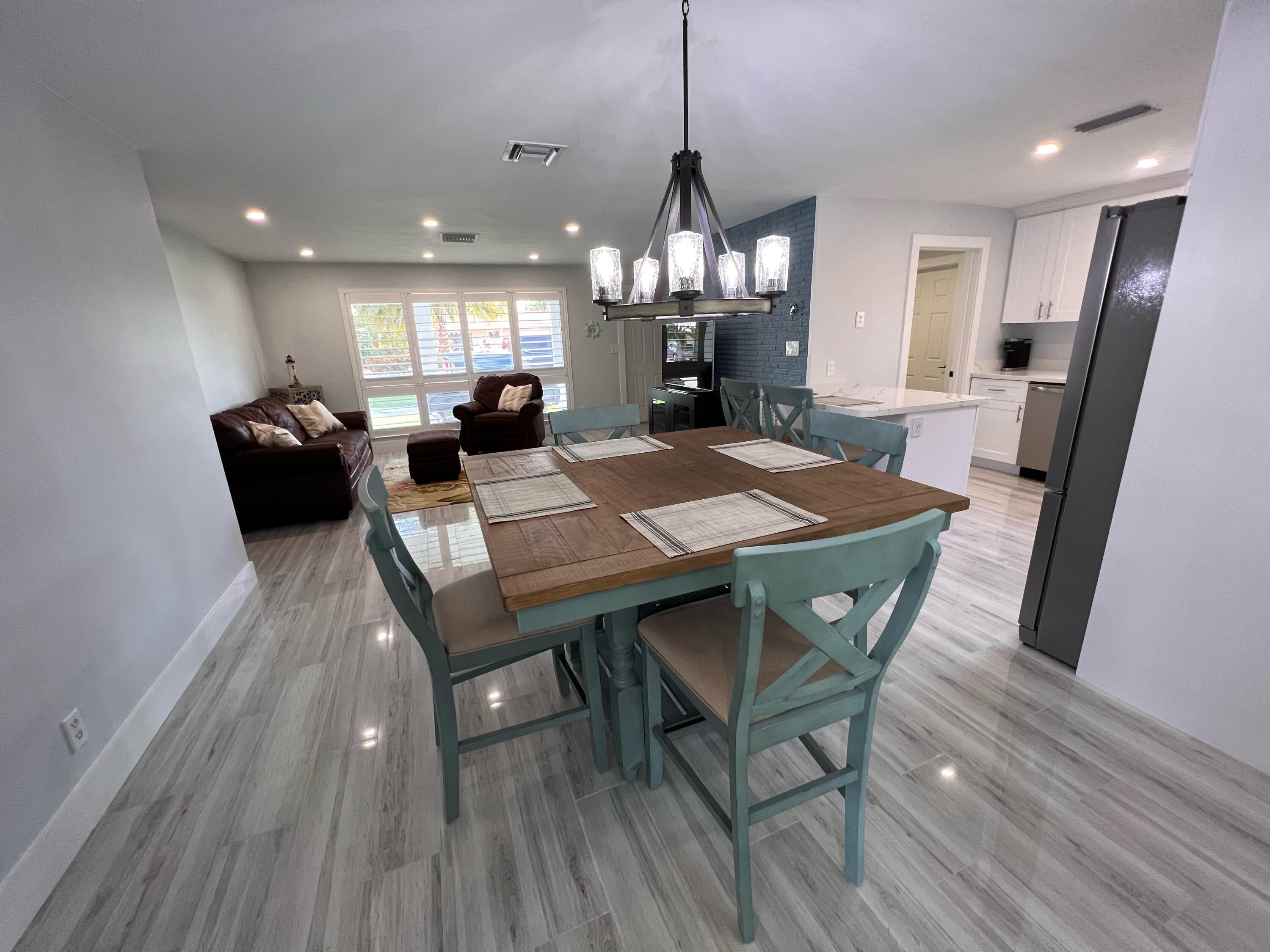 2011 Northeast 31st Street Lighthouse Point, FL 33064 - Photo 11 of 42 Dining Room