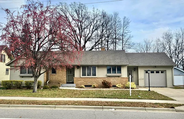 $299,900 | 160 1st Street, Albany, MN 56307