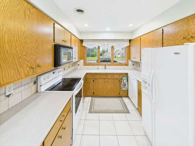 $299,900 | 160 1st Street, Albany, MN 56307