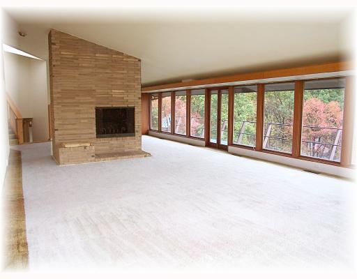 320 Fairview Road Fox Chapel, PA 15238 - Photo 3 of 8 Living Room.