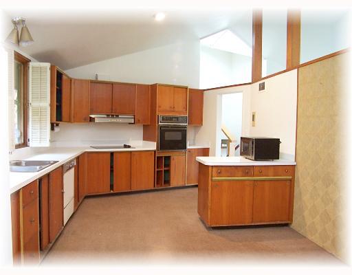 320 Fairview Road Fox Chapel, PA 15238 - Photo 6 of 8 Kitchen.