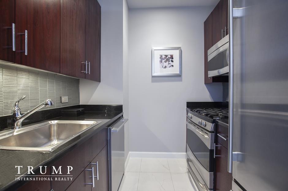 1 Central Park West, Unit 808 Manhattan, NY 10023 - Photo 4 of 11