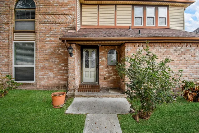 $2,300 | 15502 Rio Plaza Drive, Houston, TX 77083