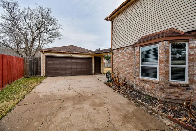 $2,300 | 15502 Rio Plaza Drive, Houston, TX 77083