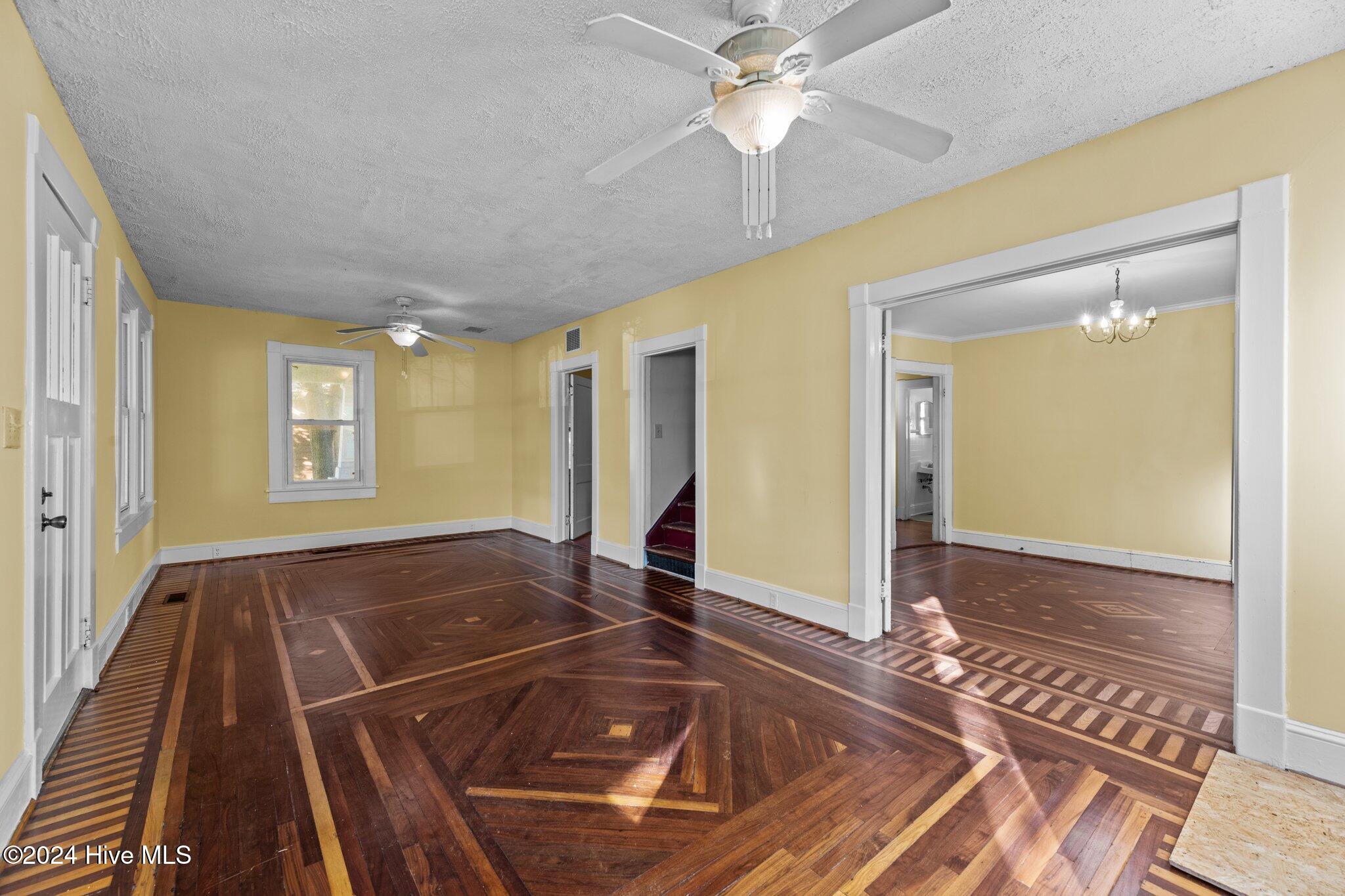1420 Rhem Avenue New Bern, NC 28560 - Photo 10 of 34 18-web-or-mls-DSC_4793