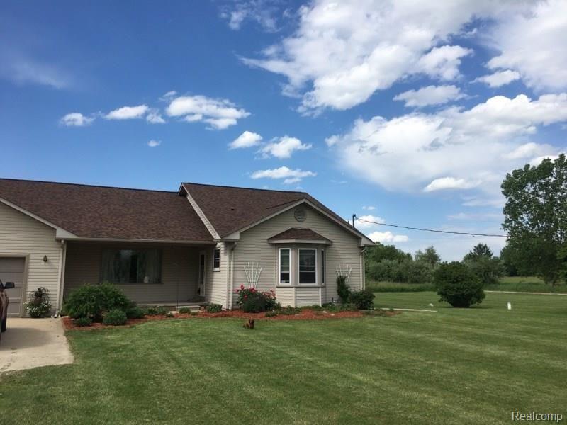 165 East Barron Road Howell, MI 48855 - Photo 6 of 22 IMG_23031.jpg