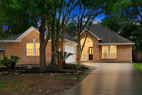 $415,000 | 23 Lamps Glow Place, The Woodlands, TX 77382