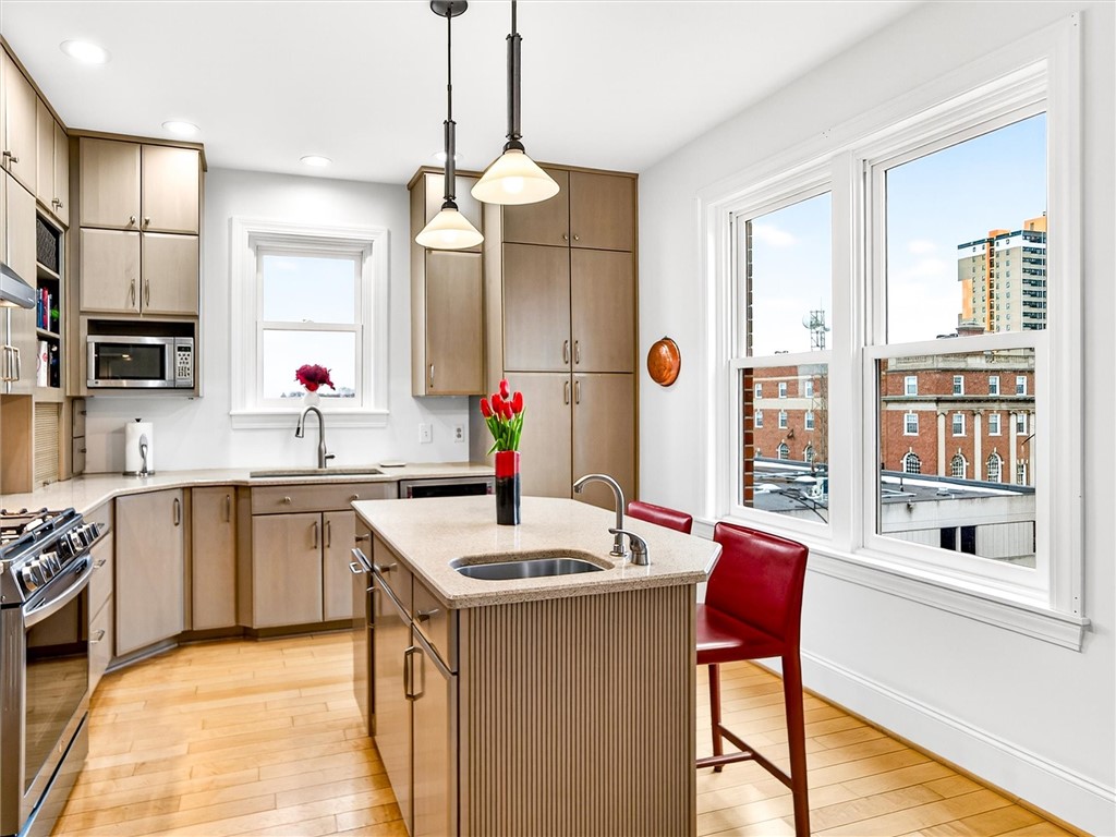 130 East Avenue, Unit UN440 Rochester, NY 14604 - Photo 15 of 40