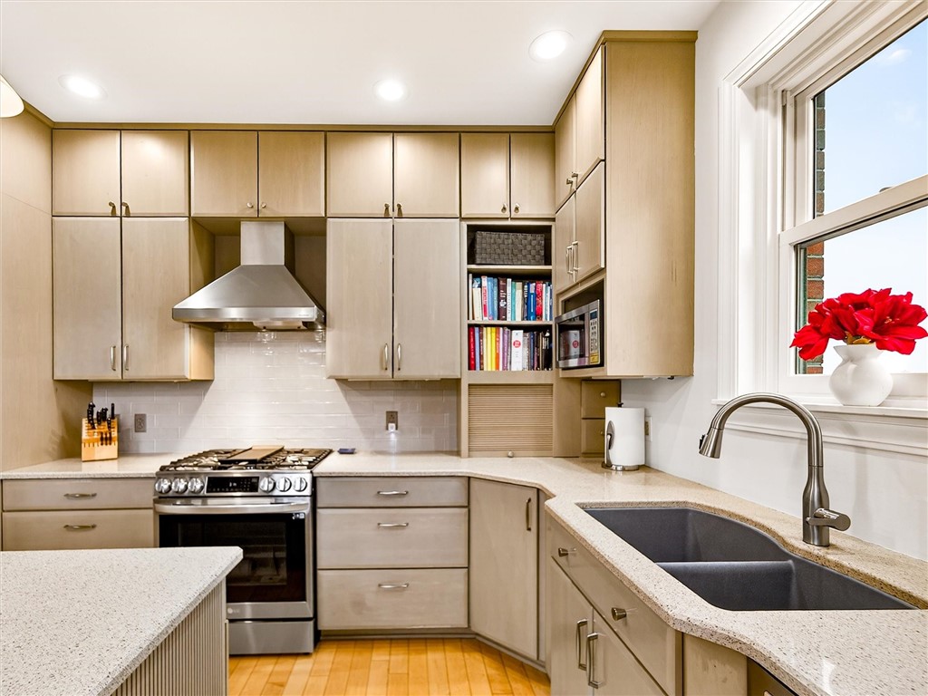 130 East Avenue, Unit UN440 Rochester, NY 14604 - Photo 17 of 40