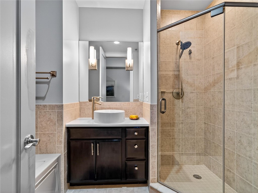 130 East Avenue, Unit UN440 Rochester, NY 14604 - Photo 34 of 40