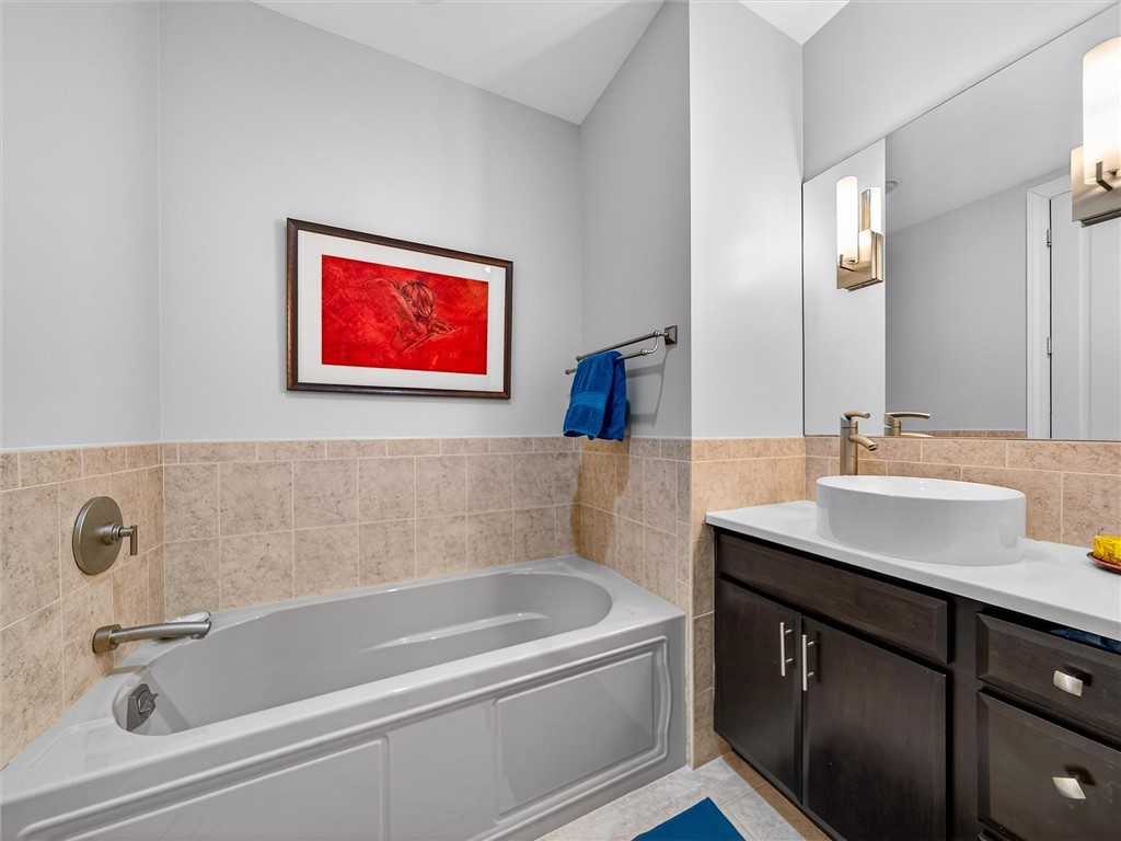 130 East Avenue, Unit UN440 Rochester, NY 14604 - Photo 35 of 40