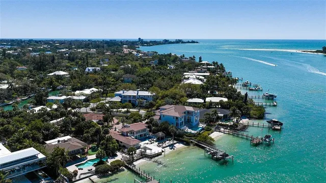 $9,900,000 | 21 Lands End Lane, Sarasota, FL 34242