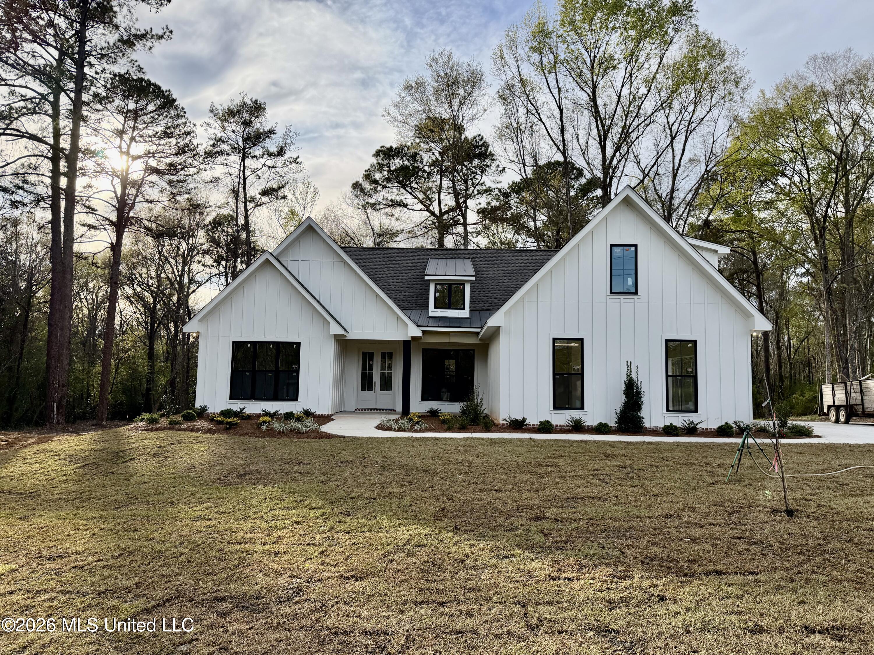 39 Forest Barnes Road Petal, MS 39465 - Photo 1 of 23 front