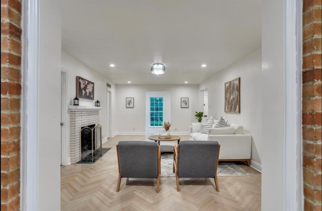 4804 Alan Dale Lane Dallas, TX 75209 - Photo 17 of 30