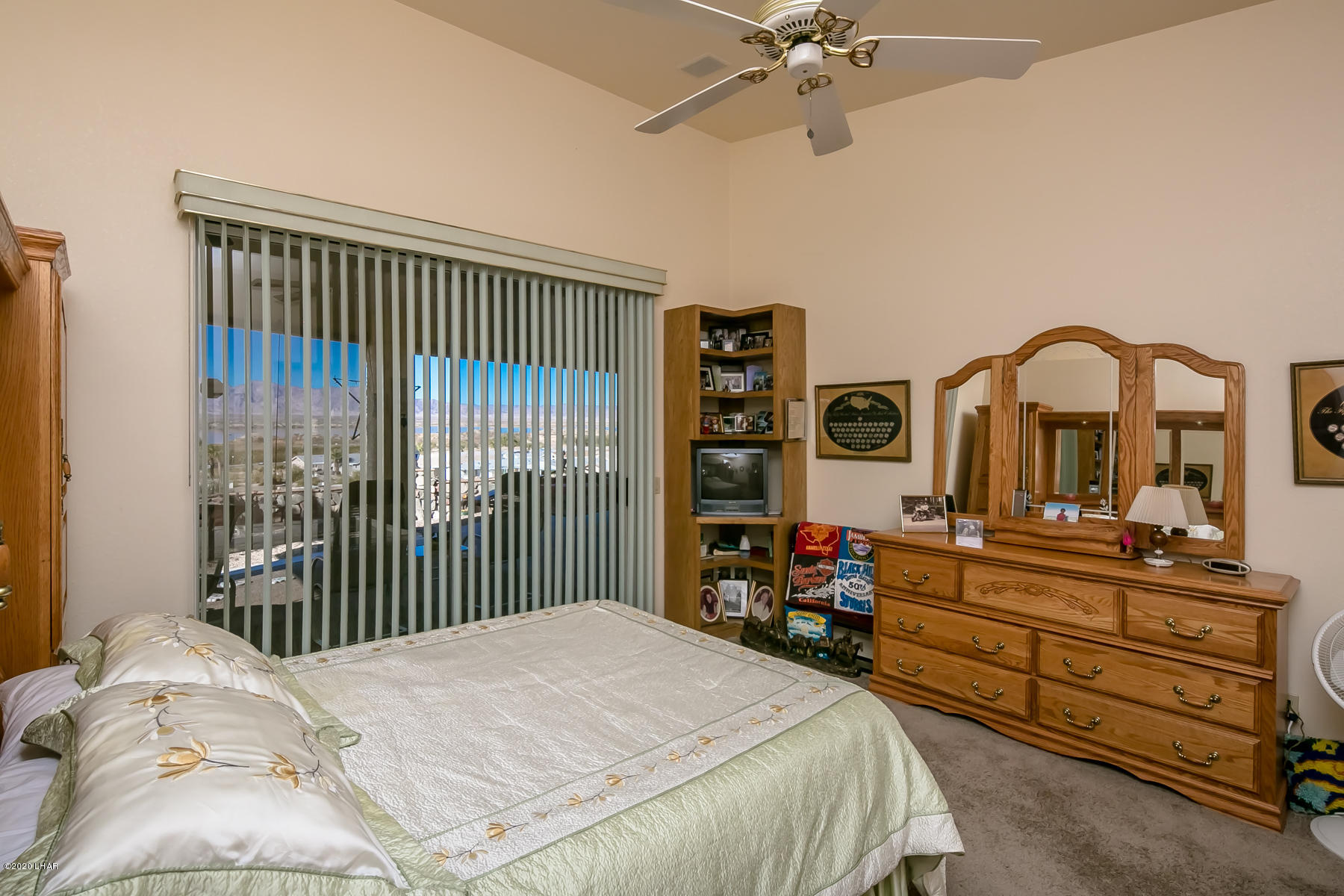 1340 London Bridge Road Lake Havasu City, AZ 86404 - Photo 33 of 120 1340LondonBridgeRd_33