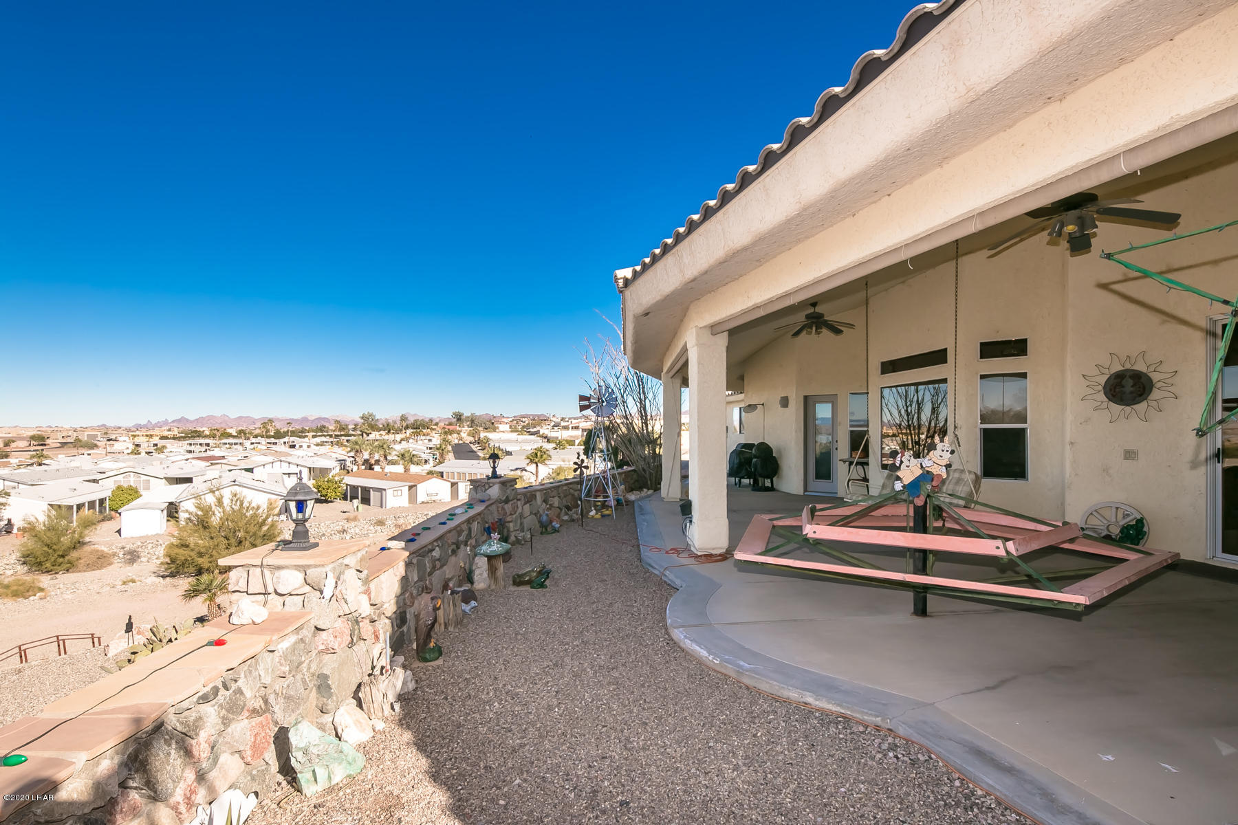 1340 London Bridge Road Lake Havasu City, AZ 86404 - Photo 52 of 120 1340LondonBridgeRd_52