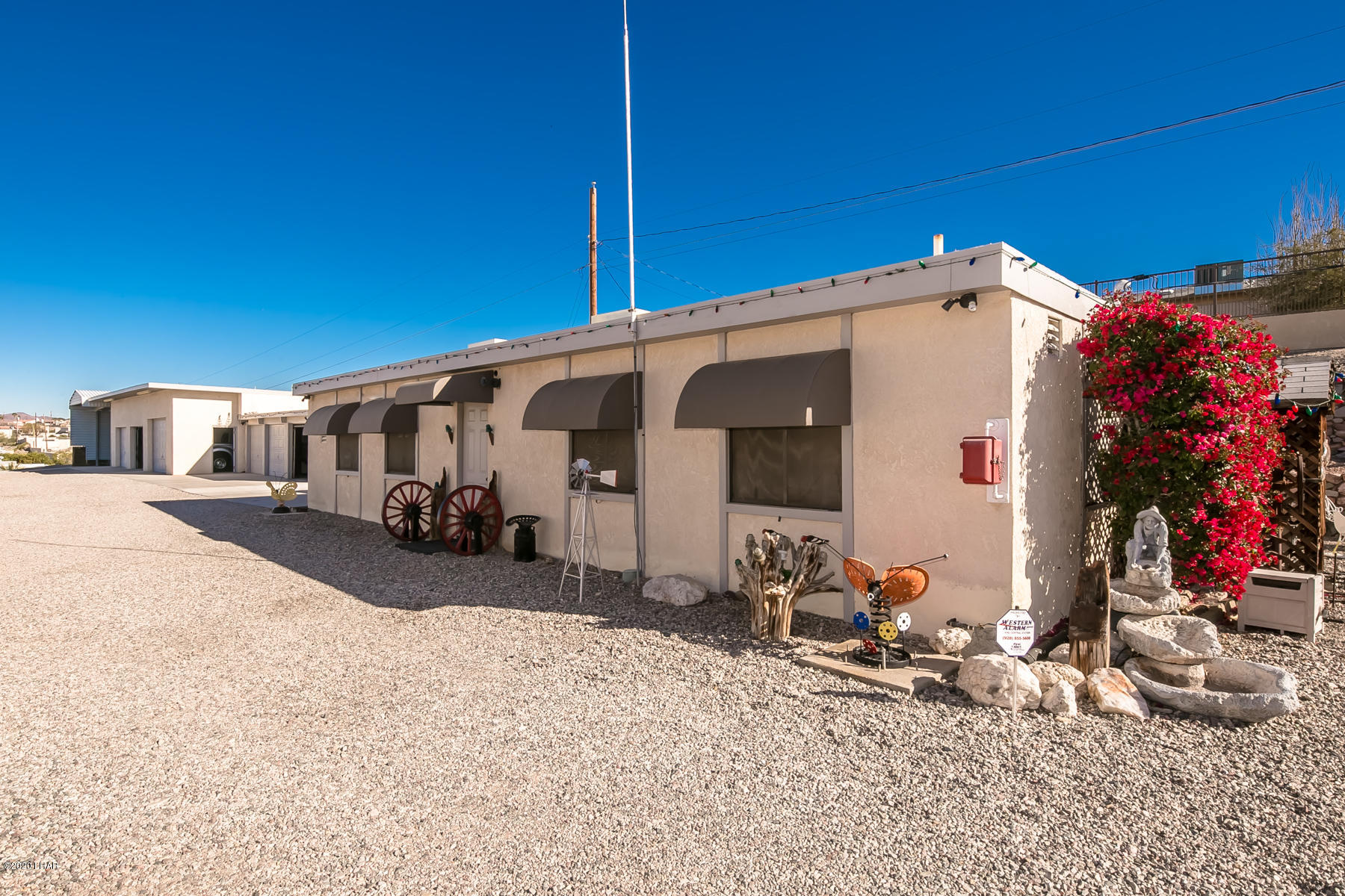 1340 London Bridge Road Lake Havasu City, AZ 86404 - Photo 70 of 120 1340LondonBridgeRd_70