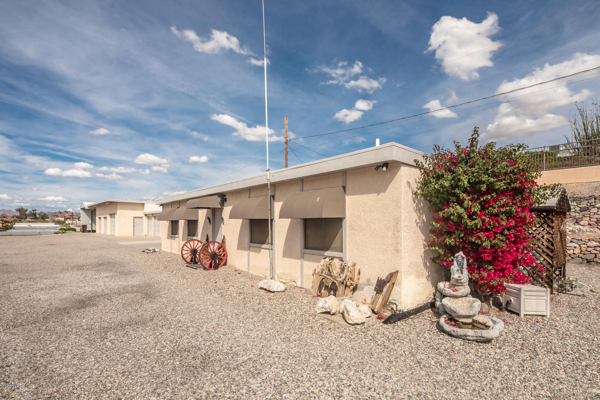 1340 London Bridge Road Lake Havasu City, AZ 86404 - Photo 89 of 120 1340LondonBridgeRd_70